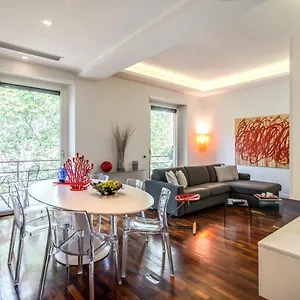 Apartment Pgrhome Riverside, Rome